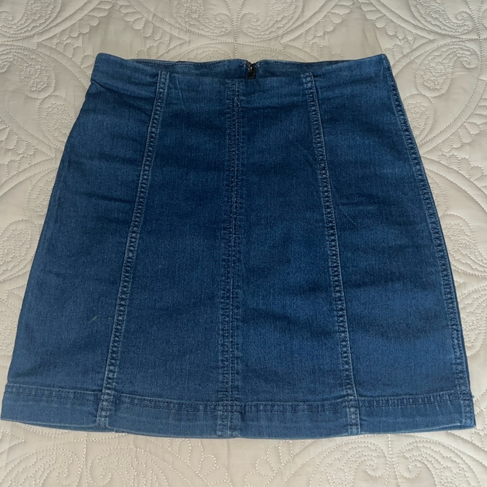 Gently worn! Women’s Free People Denim Skirt | Size 4